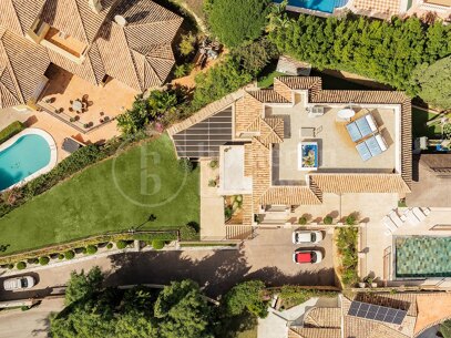 Villa Alegre -Panoramic Views in El Herrojo Benahavis