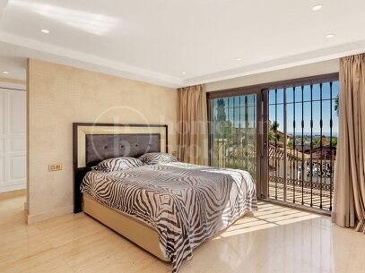 Villa Alegre -Panoramic Views in El Herrojo Benahavis