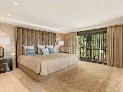 Villa Alegre -Panoramic Views in El Herrojo Benahavis