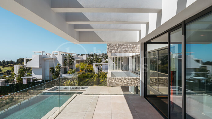 Villa Sky - Luxury Villa with Sea and Golf Views in La Alqueria