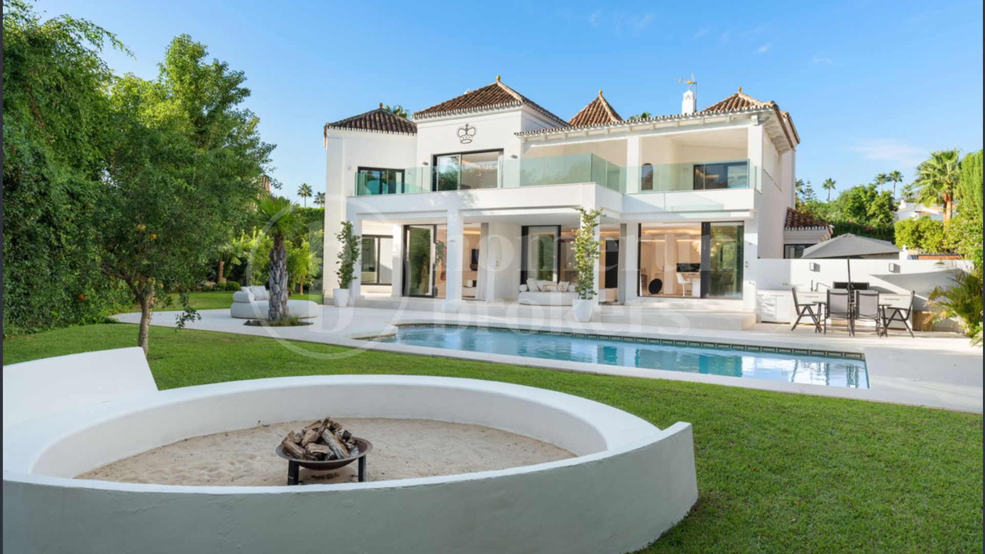 Villa Cattleya - Elegant Villa in the Heart of Nueva Andalucia´s Golf Valley