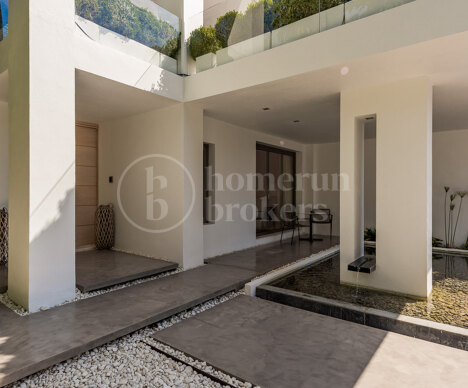 Villa Magda- Contemporary villa in Puente Romano, Marbella Golden Mile