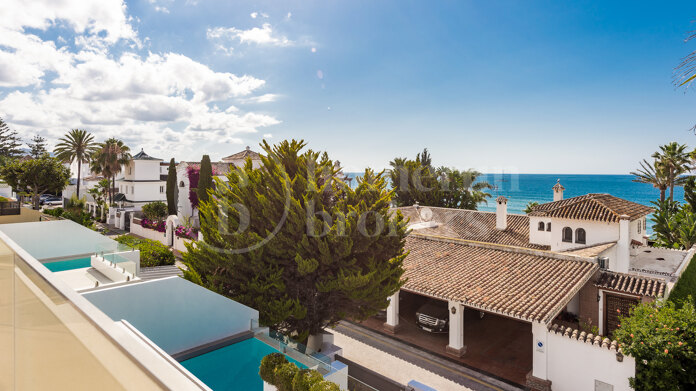 Villa Magda- Contemporary villa in Puente Romano, Marbella Golden Mile