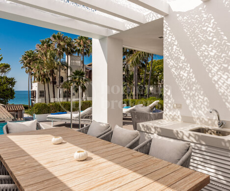 Villa Magda- Contemporary villa in Puente Romano, Marbella Golden Mile