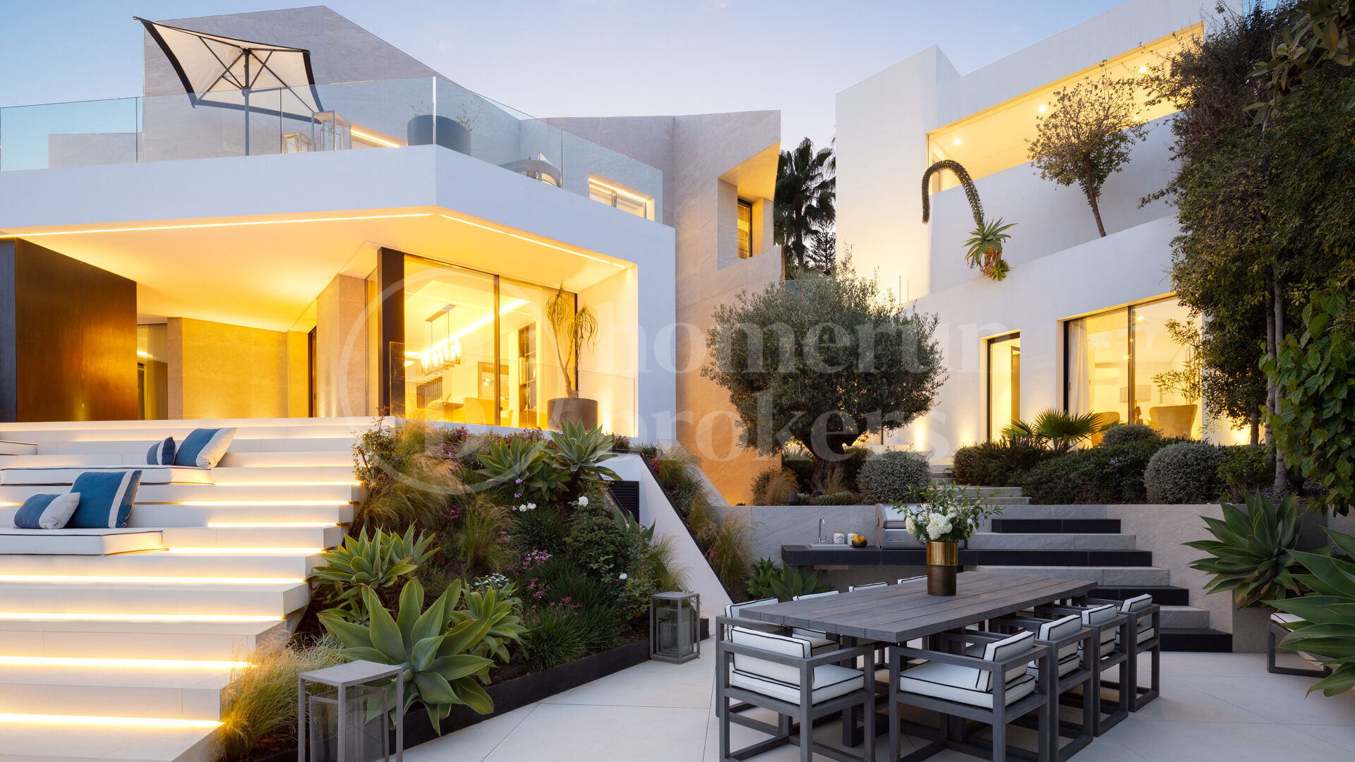 Villa La Toca – Refined Contemporary Living in El Herrojo Alto, Benahavís