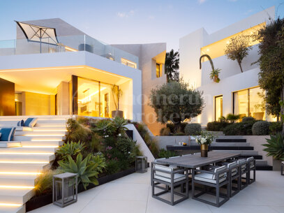 Villa La Toca – Modern Villa i El Herrojo Alto, Benahavís