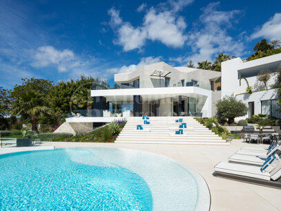 Villa La Toca – Modern Villa i El Herrojo Alto, Benahavís