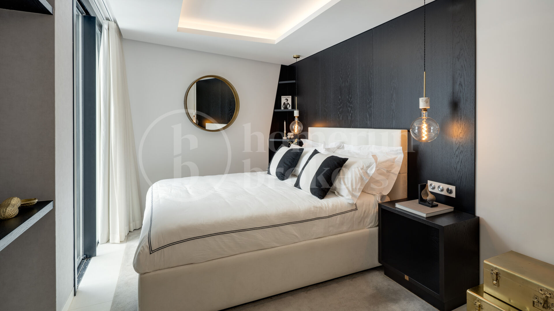Villa La Toca – Refined Contemporary Living in El Herrojo Alto, Benahavís