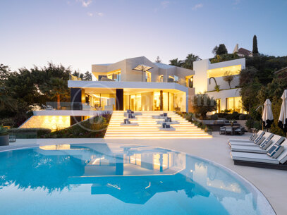 Villa La Toca – Modern Villa i El Herrojo Alto, Benahavís