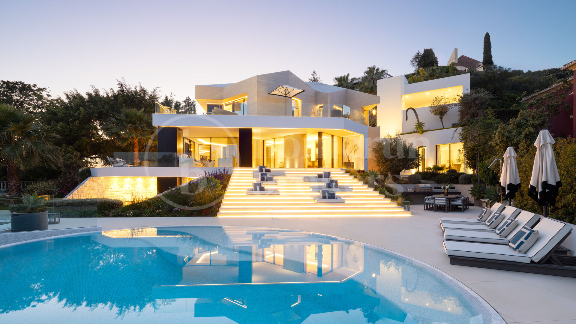 Villa La Toca – Refined Contemporary Living in El Herrojo Alto, Benahavís