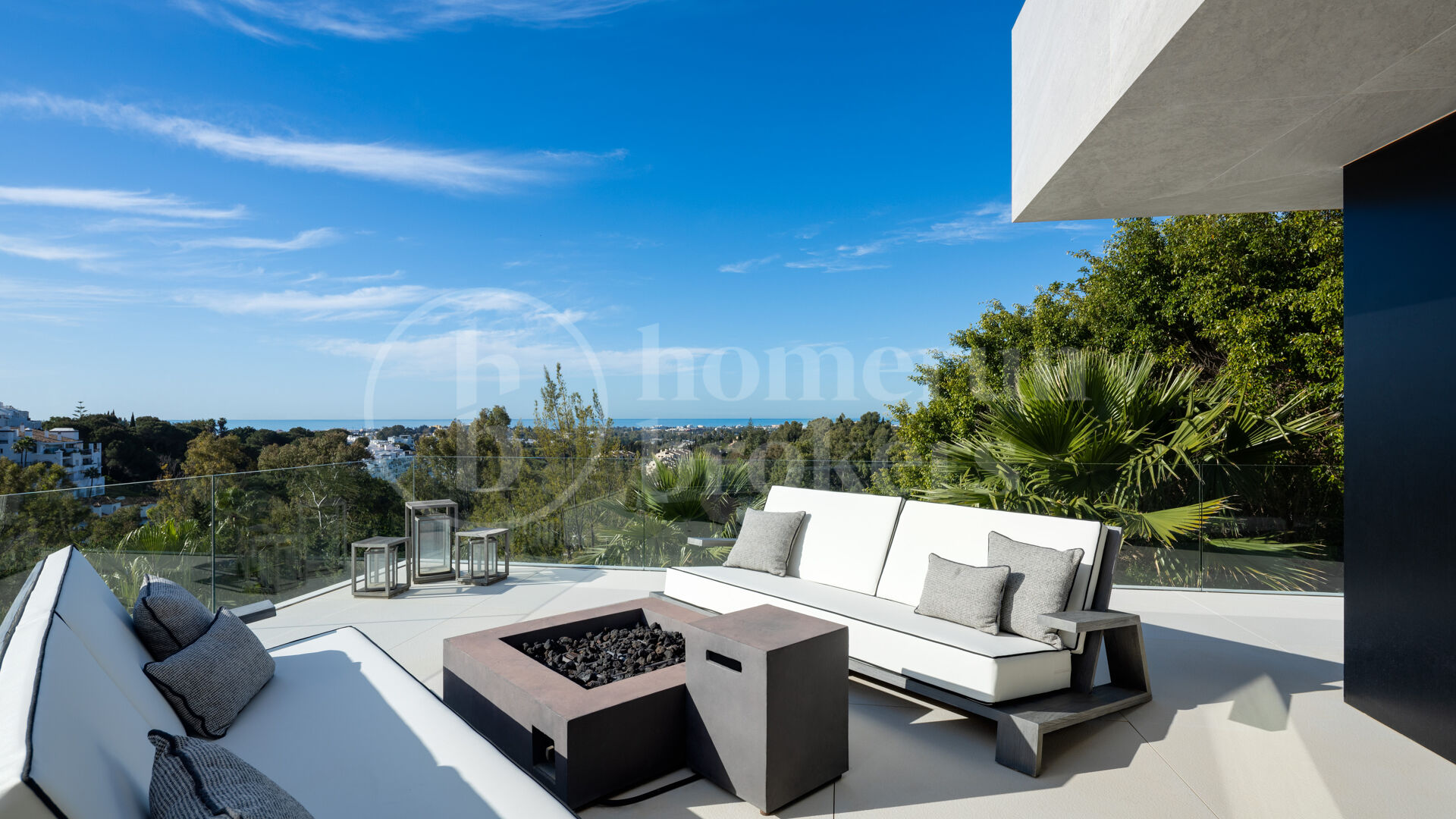 Villa La Toca – Refined Contemporary Living in El Herrojo Alto, Benahavís