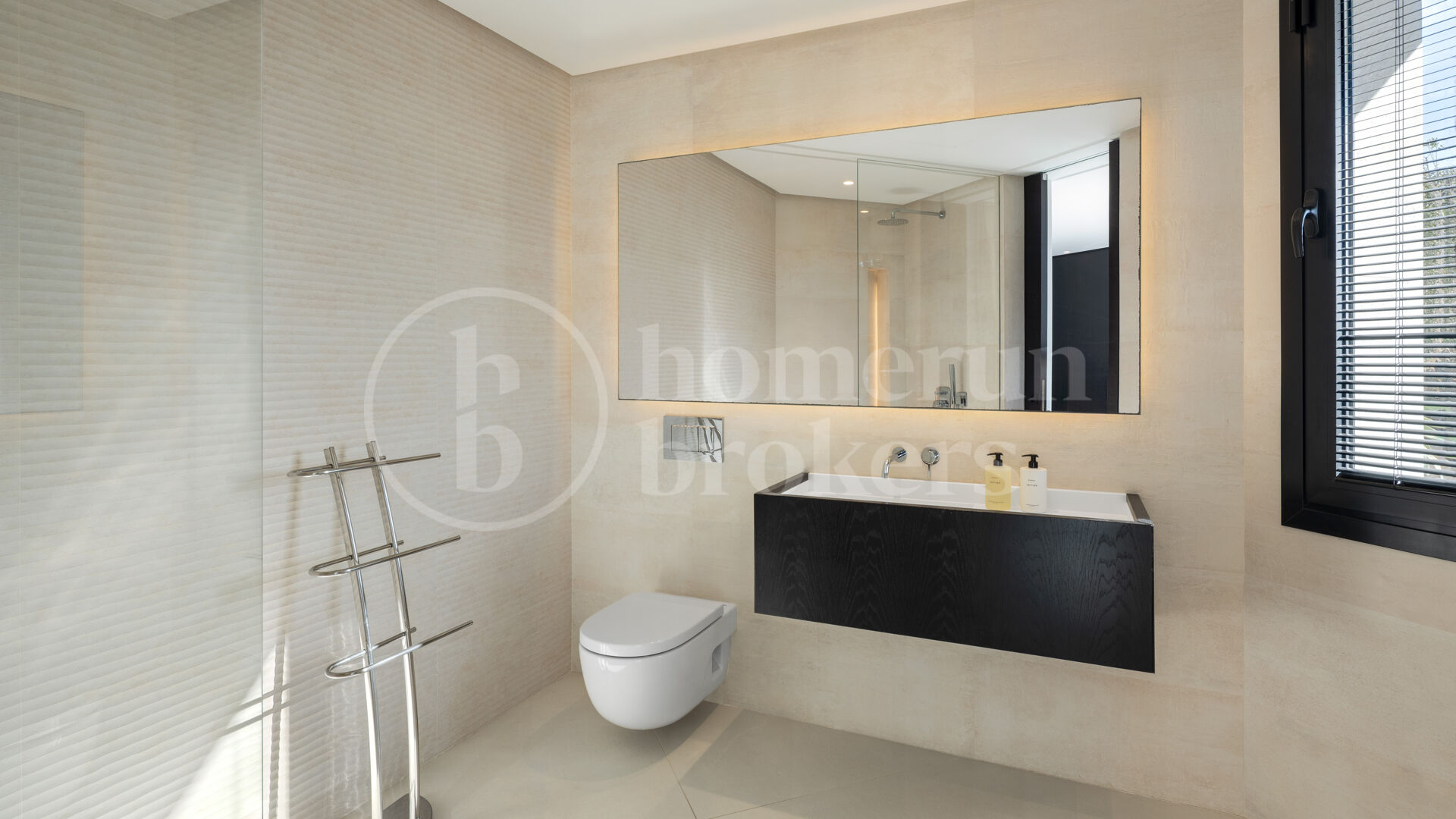 Villa La Toca – Refined Contemporary Living in El Herrojo Alto, Benahavís