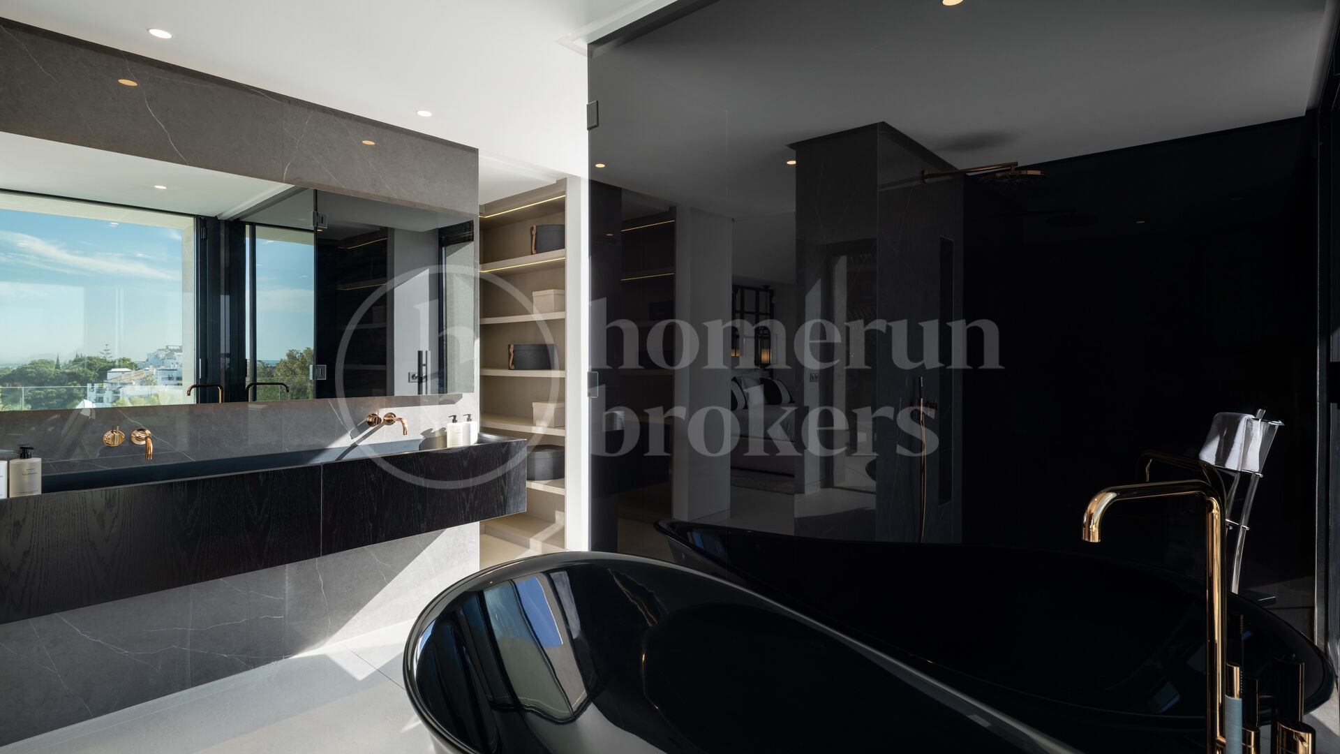 Villa La Toca – Refined Contemporary Living in El Herrojo Alto, Benahavís