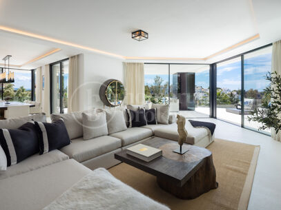 Villa La Toca – Refined Contemporary Living in El Herrojo Alto, Benahavís