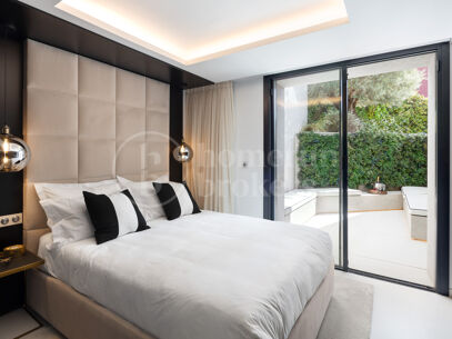 Villa La Toca – Refined Contemporary Living in El Herrojo Alto, Benahavís