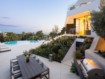 Villa La Toca – Modern Villa i El Herrojo Alto, Benahavís