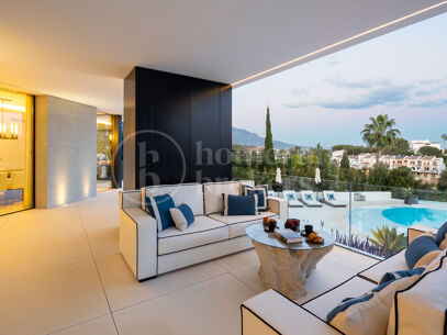 Villa La Toca – Refined Contemporary Living in El Herrojo Alto, Benahavís