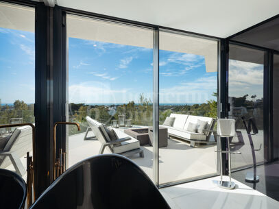 Villa La Toca – Refined Contemporary Living in El Herrojo Alto, Benahavís