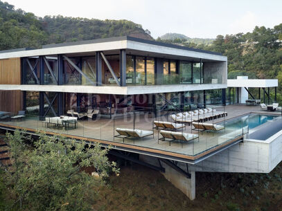 Villa Five - Newly built Contemporary Masterpice in El Madroñal