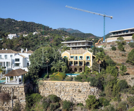 Villa La Soleá - Andalusian Villa in El Madroñal, Benahavis