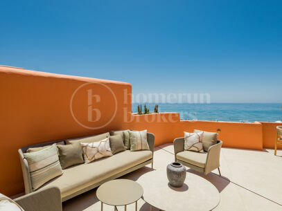 La Morera 2 - Beachfront Duplex Penthouse in Marbella East