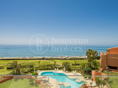 La Morera 2 - Beachfront Duplex Penthouse in Marbella East