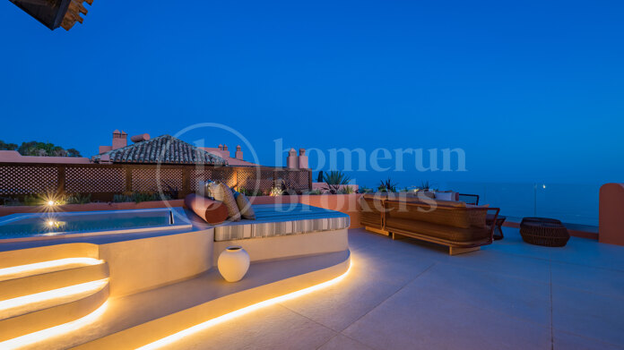 La Morera 2 - Beachfront Duplex Penthouse in Marbella East