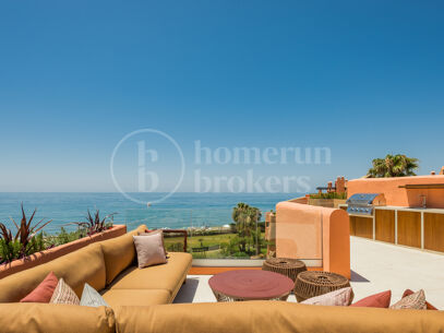 La Morera 2 - Beachfront Duplex Penthouse in Marbella East
