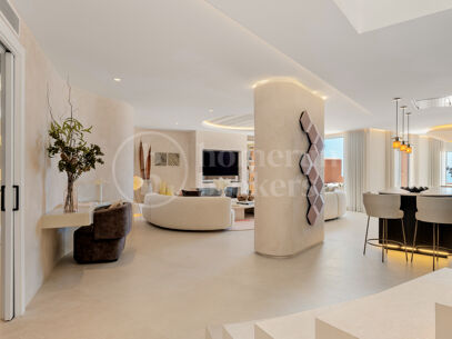 La Morera 2 - Beachfront Duplex Penthouse in Marbella East