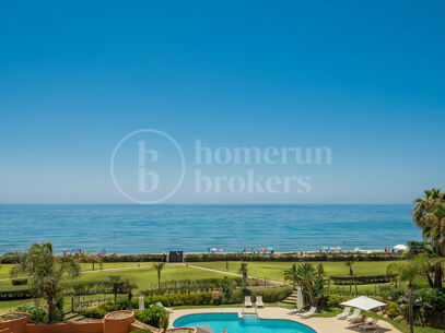 La Morera 2 - Beachfront Duplex Penthouse in Marbella East