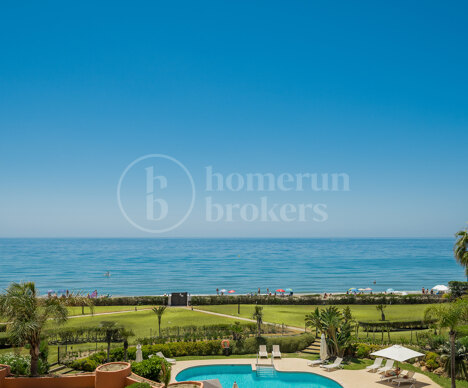 La Morera 2 - Beachfront Duplex Penthouse in Marbella East