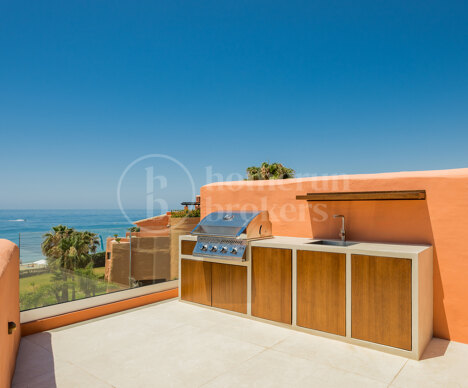 La Morera 2 - Beachfront Duplex Penthouse in Marbella East