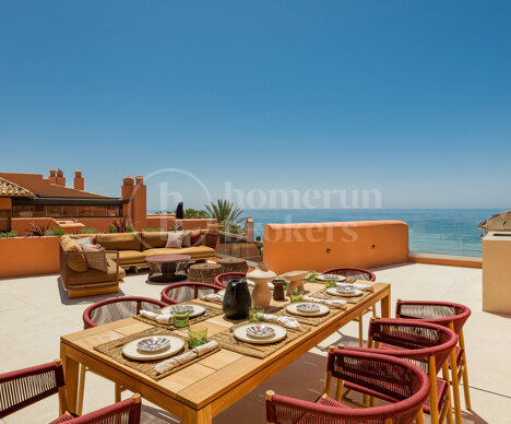 La Morera 2 - Beachfront Duplex Penthouse in Marbella East