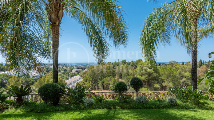 Casa Inola - Classic Villas with sea views in El Herrojo, La Quinta