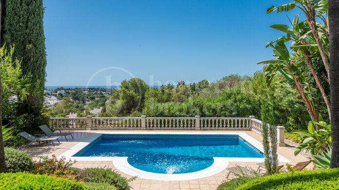 Casa Inola - Classic Villas with sea views in El Herrojo, La Quinta