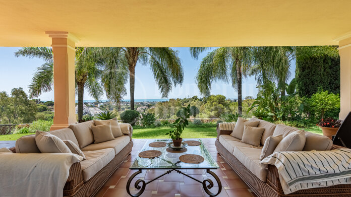 Casa Inola - Classic Villas with sea views in El Herrojo, La Quinta