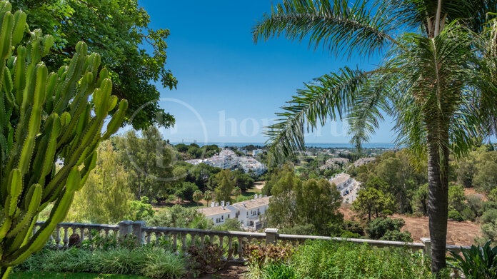 Casa Inola - Classic Villas with sea views in El Herrojo, La Quinta