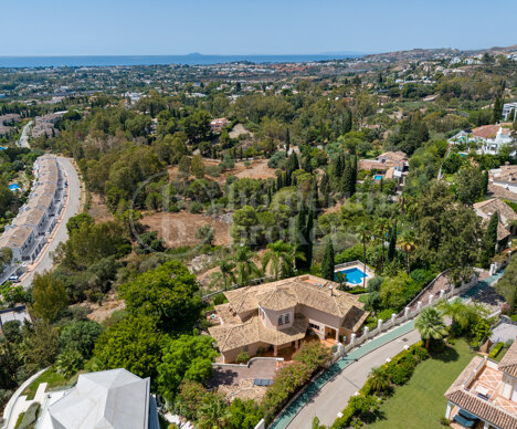 Casa Inola - Classic Villas with sea views in El Herrojo, La Quinta