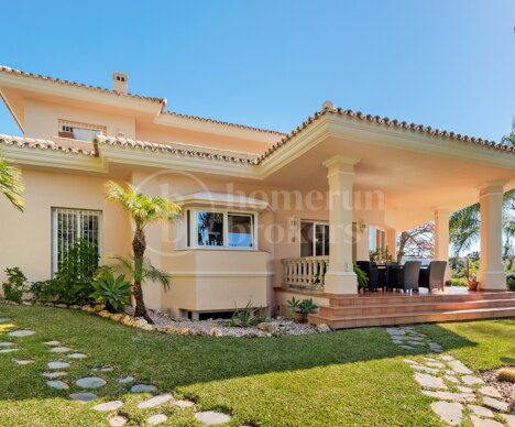 Casa Inola - Classic Villas with sea views in El Herrojo, La Quinta