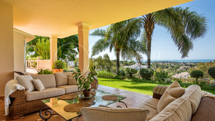 Casa Inola - Classic Villas with sea views in El Herrojo, La Quinta