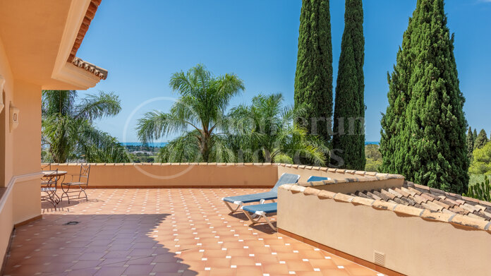 Casa Inola - Classic Villas with sea views in El Herrojo, La Quinta