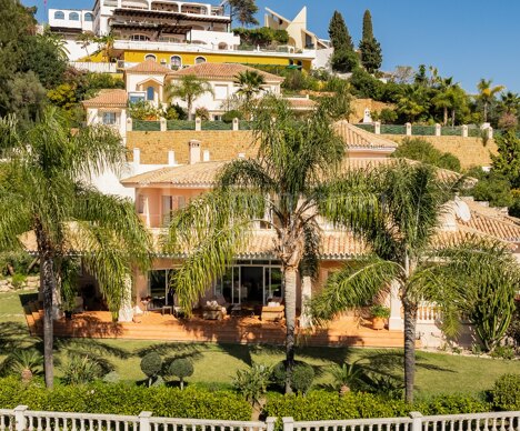 Casa Inola - Classic Villas with sea views in El Herrojo, La Quinta