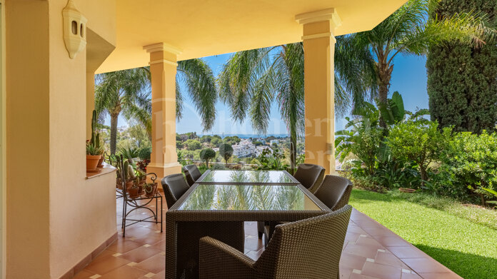 Casa Inola - Classic Villas with sea views in El Herrojo, La Quinta