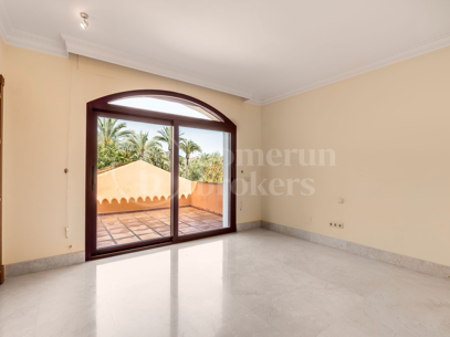 Villa Reales - Fastighet i klassisk andalusisk stil i Gated Community i Marbella Golden Mile