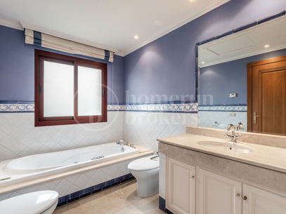 Villa Reales - Fastighet i klassisk andalusisk stil i Gated Community i Marbella Golden Mile