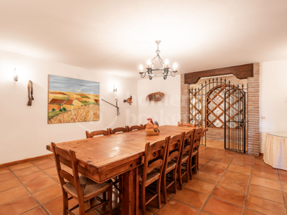 Villa Reales - Fastighet i klassisk andalusisk stil i Gated Community i Marbella Golden Mile