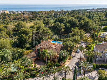 Villa Reales - Fastighet i klassisk andalusisk stil i Gated Community i Marbella Golden Mile
