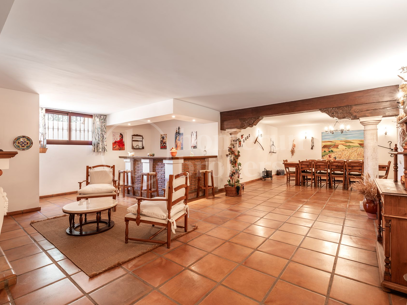 Villa Reales - Fastighet i klassisk andalusisk stil i Gated Community i Marbella Golden Mile