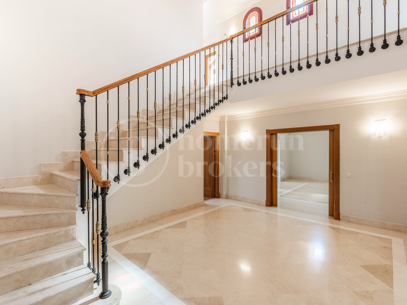 Villa Reales - Fastighet i klassisk andalusisk stil i Gated Community i Marbella Golden Mile
