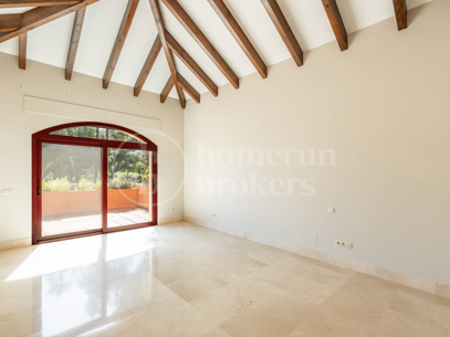 Villa Reales - Fastighet i klassisk andalusisk stil i Gated Community i Marbella Golden Mile